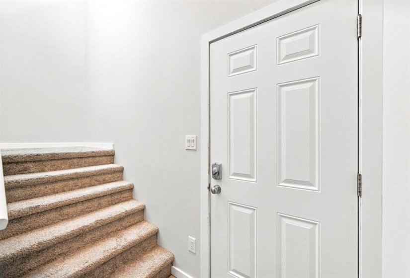 1355 Lee, 2 Bedroom Bedrooms, 6 Room Rooms,2 BathroomBathrooms,Condominium,For Sale,Lee,0