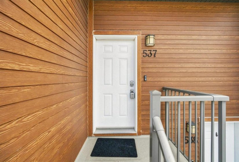 1355 Lee, 2 Bedroom Bedrooms, 6 Room Rooms,2 BathroomBathrooms,Condominium,For Sale,Lee,0