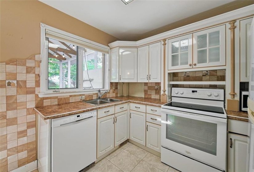 16 Cunnington, 2 Bedroom Bedrooms, 8 Room Rooms,1 BathroomBathrooms,Residential,For Sale,Cunnington,0