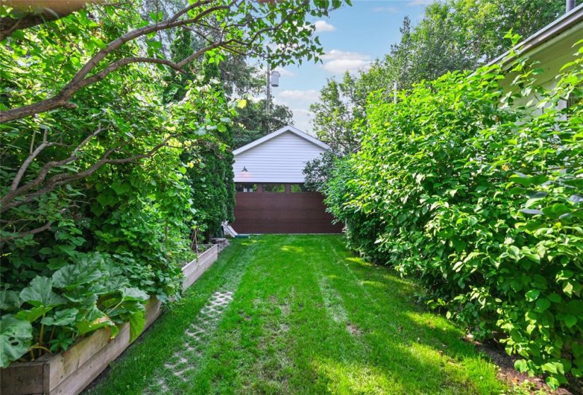 16 Cunnington, 2 Bedroom Bedrooms, 8 Room Rooms,1 BathroomBathrooms,Residential,For Sale,Cunnington,0