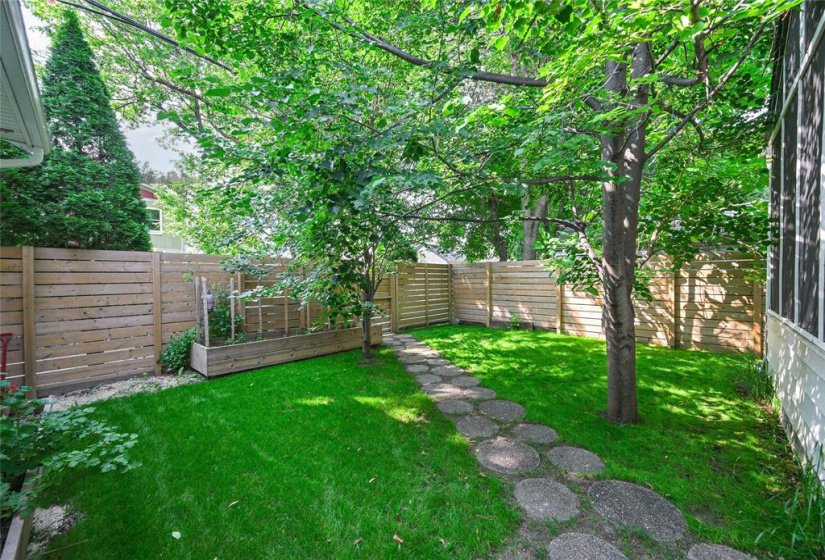 16 Cunnington, 2 Bedroom Bedrooms, 8 Room Rooms,1 BathroomBathrooms,Residential,For Sale,Cunnington,0