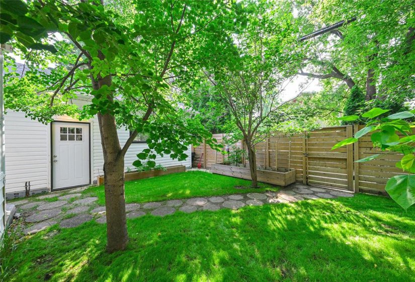 16 Cunnington, 2 Bedroom Bedrooms, 8 Room Rooms,1 BathroomBathrooms,Residential,For Sale,Cunnington,0