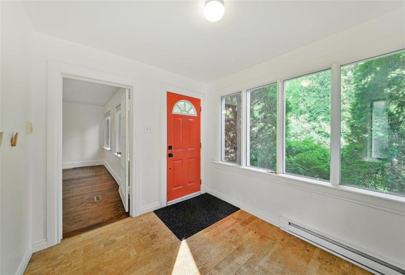 16 Cunnington, 2 Bedroom Bedrooms, 8 Room Rooms,1 BathroomBathrooms,Residential,For Sale,Cunnington,0
