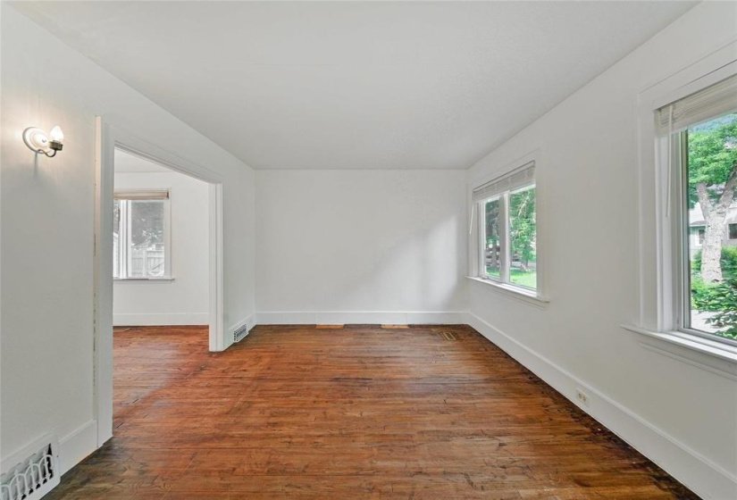 16 Cunnington, 2 Bedroom Bedrooms, 8 Room Rooms,1 BathroomBathrooms,Residential,For Sale,Cunnington,0