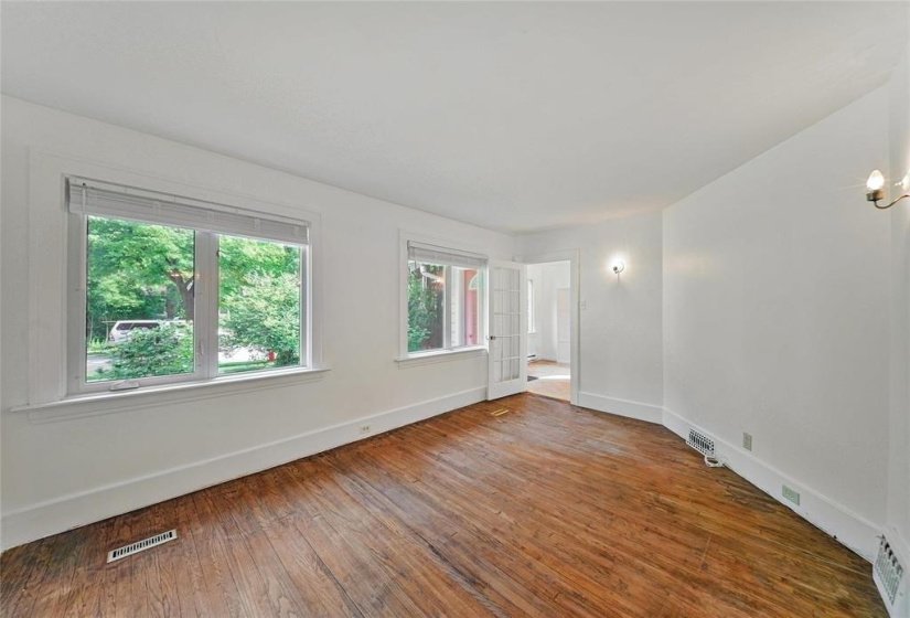 16 Cunnington, 2 Bedroom Bedrooms, 8 Room Rooms,1 BathroomBathrooms,Residential,For Sale,Cunnington,0