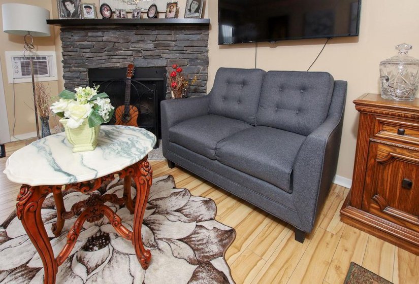 193 Watson, 2 Bedroom Bedrooms, 8 Room Rooms,1 BathroomBathrooms,Condominium,For Sale,Watson,0