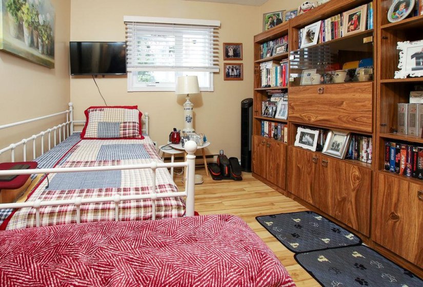 193 Watson, 2 Bedroom Bedrooms, 8 Room Rooms,1 BathroomBathrooms,Condominium,For Sale,Watson,0