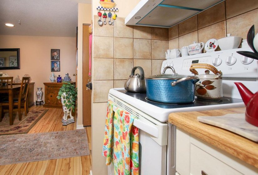193 Watson, 2 Bedroom Bedrooms, 8 Room Rooms,1 BathroomBathrooms,Condominium,For Sale,Watson,0