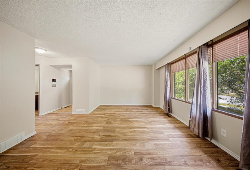 178 Pentland, 3 Bedroom Bedrooms, 12 Room Rooms,1 BathroomBathrooms,Residential,For Sale,Pentland,0