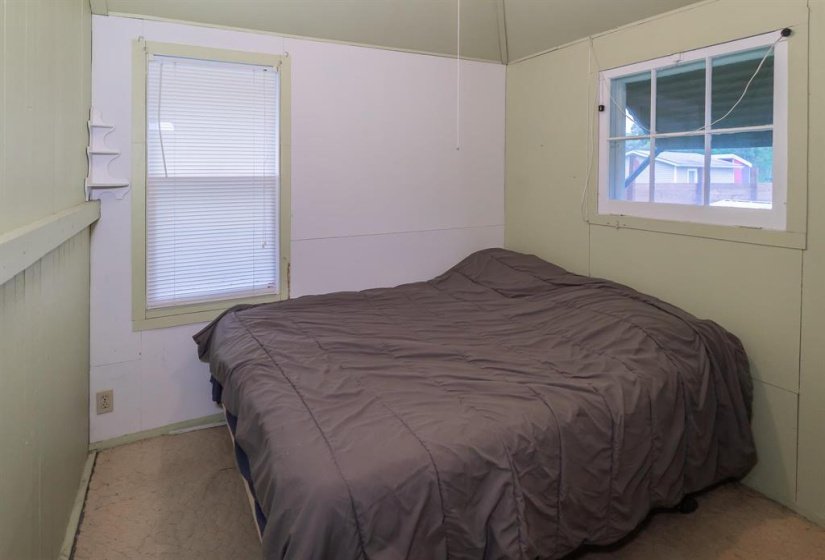 47 Lakeview, 3 Bedroom Bedrooms, 6 Room Rooms,0,Residential,For Sale,Lakeview,0