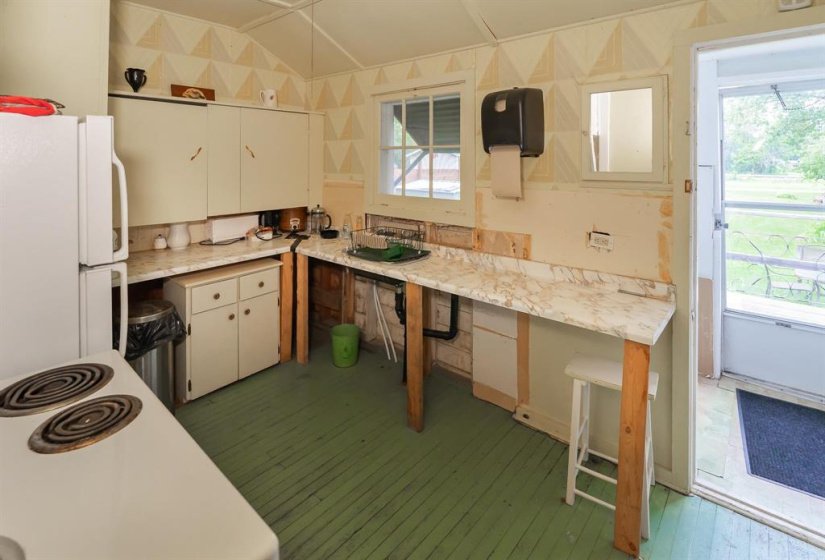 47 Lakeview, 3 Bedroom Bedrooms, 6 Room Rooms,0,Residential,For Sale,Lakeview,0