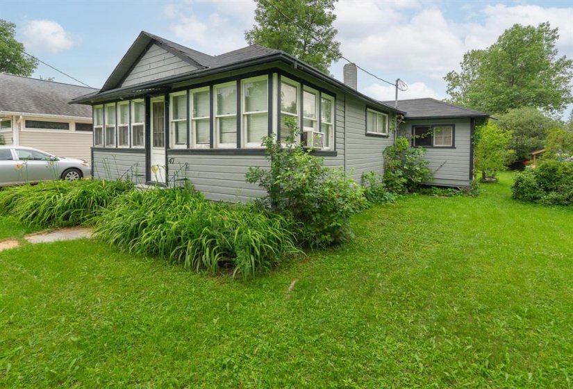 47 Lakeview, 3 Bedroom Bedrooms, 6 Room Rooms,0,Residential,For Sale,Lakeview,0