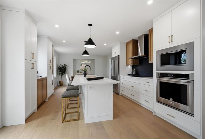 162 Park, 4 Bedroom Bedrooms, 17 Room Rooms,3 BathroomBathrooms,Residential,For Sale,Park,0