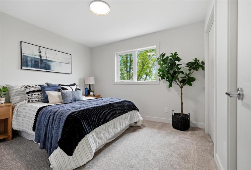 162 Park, 4 Bedroom Bedrooms, 17 Room Rooms,3 BathroomBathrooms,Residential,For Sale,Park,0