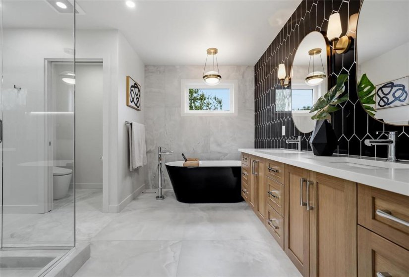 162 Park, 4 Bedroom Bedrooms, 17 Room Rooms,3 BathroomBathrooms,Residential,For Sale,Park,0