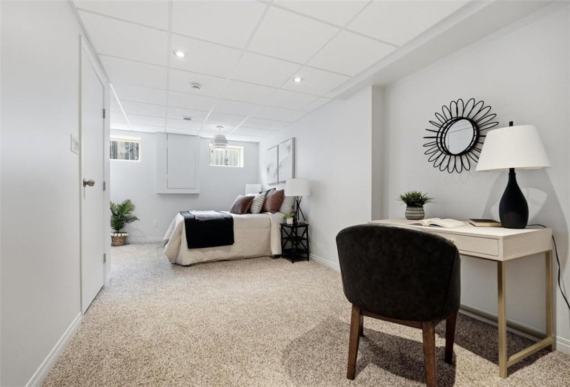 162 Park, 4 Bedroom Bedrooms, 17 Room Rooms,3 BathroomBathrooms,Residential,For Sale,Park,0