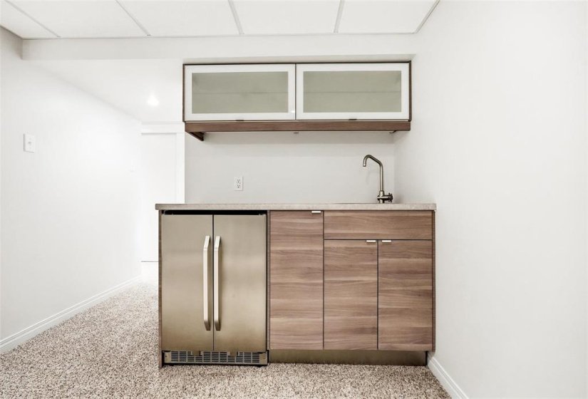 162 Park, 4 Bedroom Bedrooms, 17 Room Rooms,3 BathroomBathrooms,Residential,For Sale,Park,0