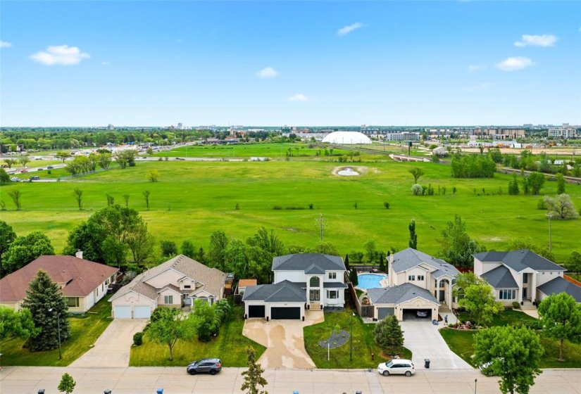 162 Park, 4 Bedroom Bedrooms, 17 Room Rooms,3 BathroomBathrooms,Residential,For Sale,Park,0