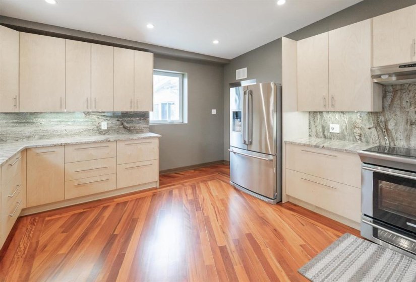 58073 Murdock, 3 Bedroom Bedrooms, 12 Room Rooms,3 BathroomBathrooms,Residential,For Sale,Murdock,0