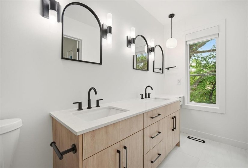 149 Renfrew, 3 Bedroom Bedrooms, 11 Room Rooms,2 BathroomBathrooms,Residential,For Sale,Renfrew,0