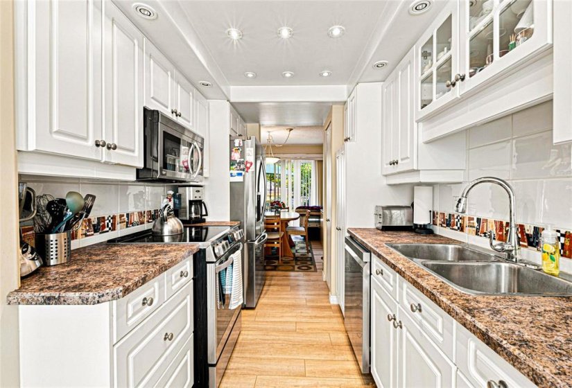 47 Abington, 3 Bedroom Bedrooms, 13 Room Rooms,2 BathroomBathrooms,Residential,For Sale,Abington,0