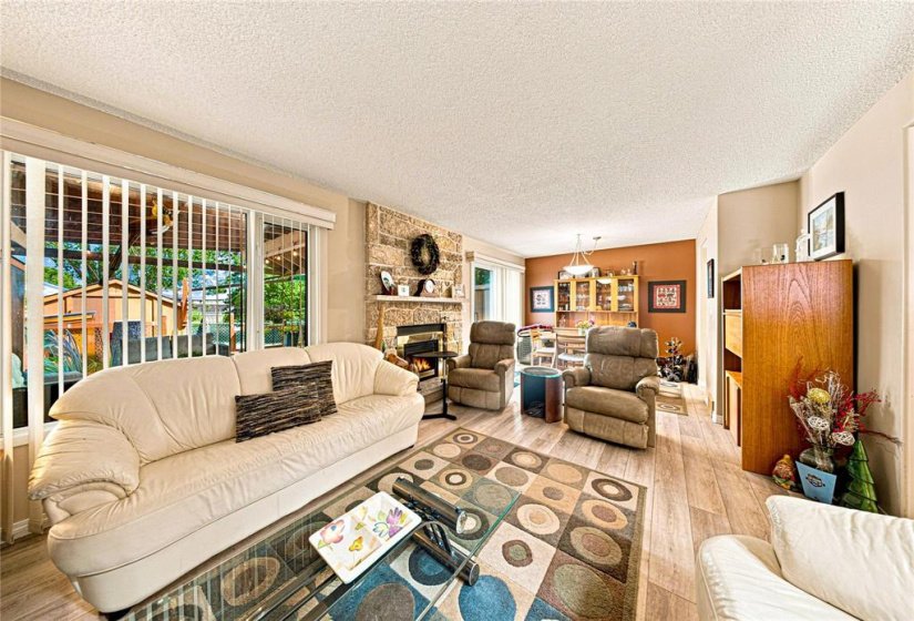 47 Abington, 3 Bedroom Bedrooms, 13 Room Rooms,2 BathroomBathrooms,Residential,For Sale,Abington,0