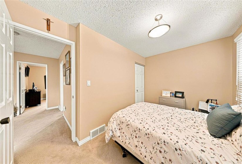 47 Abington, 3 Bedroom Bedrooms, 13 Room Rooms,2 BathroomBathrooms,Residential,For Sale,Abington,0