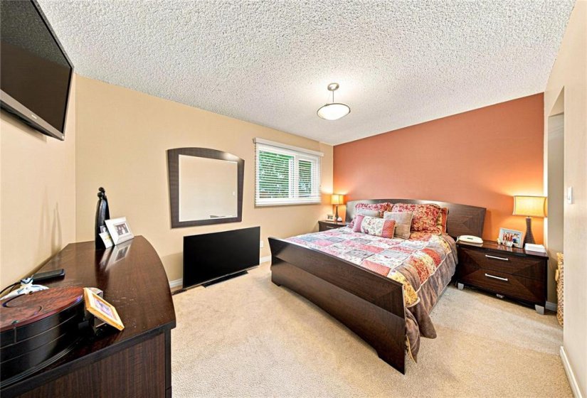 47 Abington, 3 Bedroom Bedrooms, 13 Room Rooms,2 BathroomBathrooms,Residential,For Sale,Abington,0