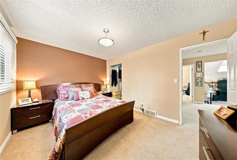 47 Abington, 3 Bedroom Bedrooms, 13 Room Rooms,2 BathroomBathrooms,Residential,For Sale,Abington,0