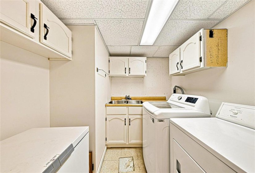 47 Abington, 3 Bedroom Bedrooms, 13 Room Rooms,2 BathroomBathrooms,Residential,For Sale,Abington,0
