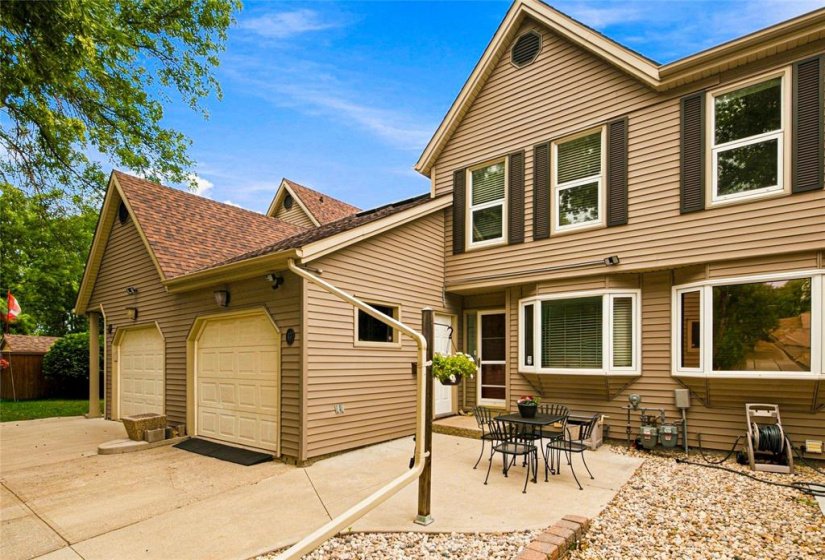 47 Abington, 3 Bedroom Bedrooms, 13 Room Rooms,2 BathroomBathrooms,Residential,For Sale,Abington,0