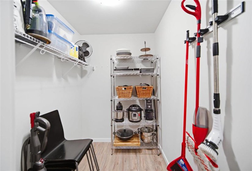 357 Atlas, 3 Bedroom Bedrooms, 15 Room Rooms,2 BathroomBathrooms,Residential,For Sale,Atlas,0