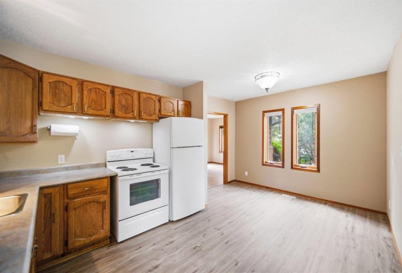 793 St Mary's, 2 Bedroom Bedrooms, 9 Room Rooms,1 BathroomBathrooms,Residential,For Sale,St Mary's,0
