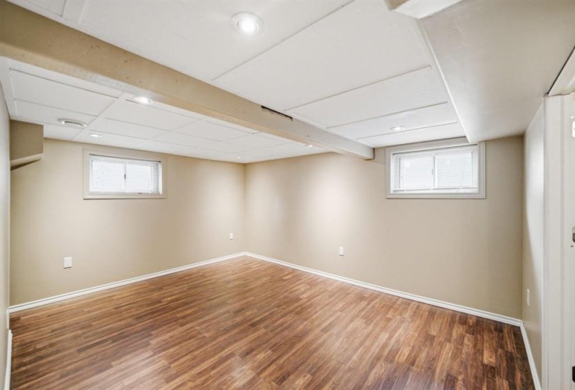 793 St Mary's, 2 Bedroom Bedrooms, 9 Room Rooms,1 BathroomBathrooms,Residential,For Sale,St Mary's,0