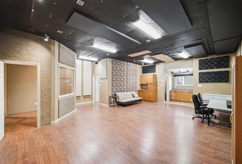 793 St Mary's, 2 Bedroom Bedrooms, 9 Room Rooms,1 BathroomBathrooms,Residential,For Sale,St Mary's,0