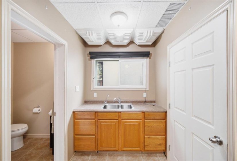 793 St Mary's, 2 Bedroom Bedrooms, 9 Room Rooms,1 BathroomBathrooms,Residential,For Sale,St Mary's,0