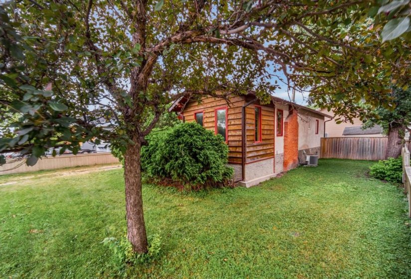 793 St Mary's, 2 Bedroom Bedrooms, 9 Room Rooms,1 BathroomBathrooms,Residential,For Sale,St Mary's,0