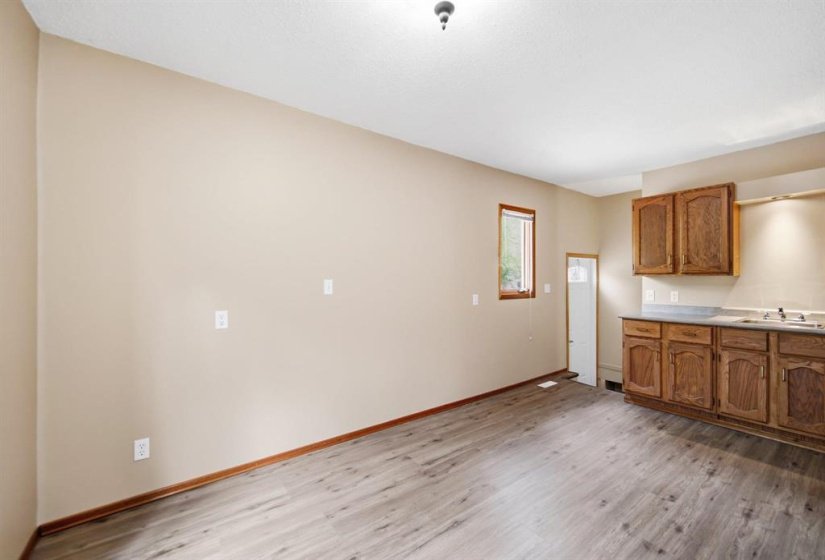 793 St Mary's, 2 Bedroom Bedrooms, 9 Room Rooms,1 BathroomBathrooms,Residential,For Sale,St Mary's,0
