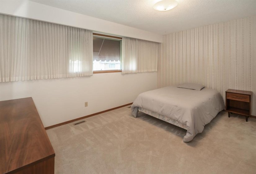 509 Weedon, 3 Bedroom Bedrooms, 8 Room Rooms,1 BathroomBathrooms,Residential,For Sale,Weedon,0