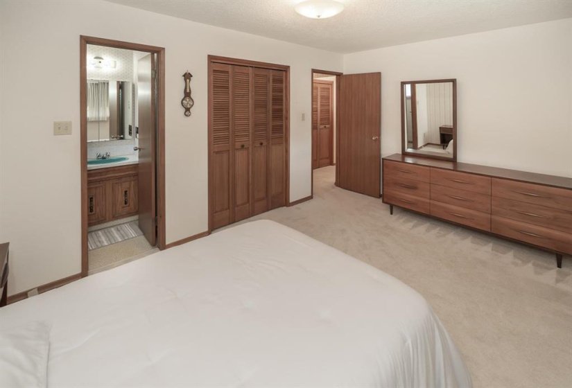 509 Weedon, 3 Bedroom Bedrooms, 8 Room Rooms,1 BathroomBathrooms,Residential,For Sale,Weedon,0