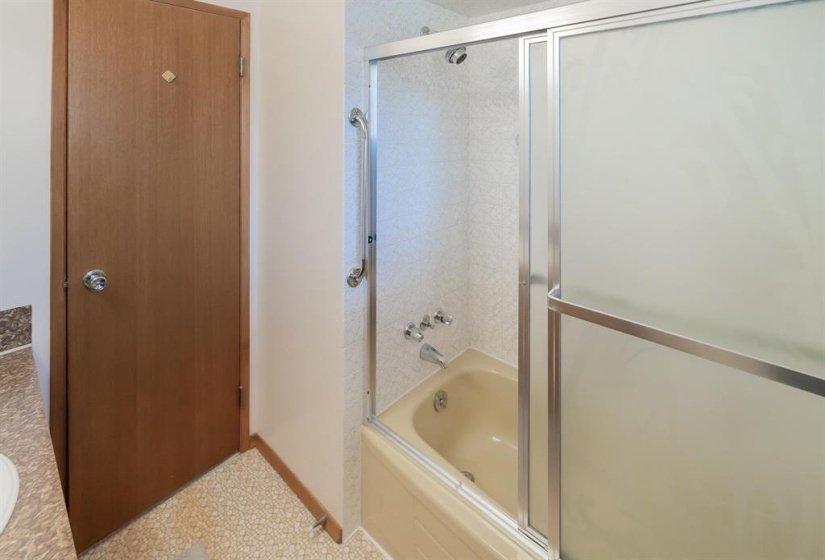 509 Weedon, 3 Bedroom Bedrooms, 8 Room Rooms,1 BathroomBathrooms,Residential,For Sale,Weedon,0