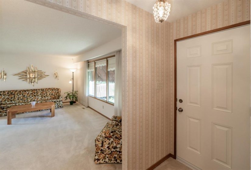 509 Weedon, 3 Bedroom Bedrooms, 8 Room Rooms,1 BathroomBathrooms,Residential,For Sale,Weedon,0