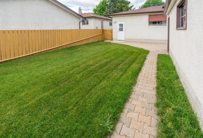 509 Weedon, 3 Bedroom Bedrooms, 8 Room Rooms,1 BathroomBathrooms,Residential,For Sale,Weedon,0