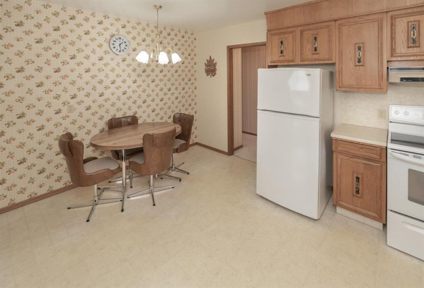509 Weedon, 3 Bedroom Bedrooms, 8 Room Rooms,1 BathroomBathrooms,Residential,For Sale,Weedon,0