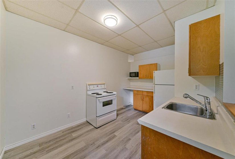 861 Cockburn, 1 Bedroom Bedrooms, 5 Room Rooms,1 BathroomBathrooms,Residential,For Sale,Cockburn,0