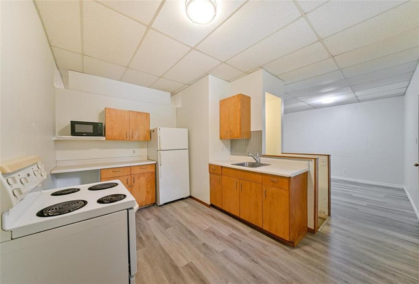 861 Cockburn, 1 Bedroom Bedrooms, 5 Room Rooms,1 BathroomBathrooms,Residential,For Sale,Cockburn,0