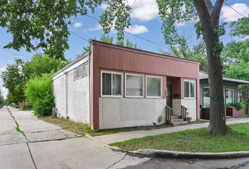 861 Cockburn, 1 Bedroom Bedrooms, 5 Room Rooms,1 BathroomBathrooms,Residential,For Sale,Cockburn,0