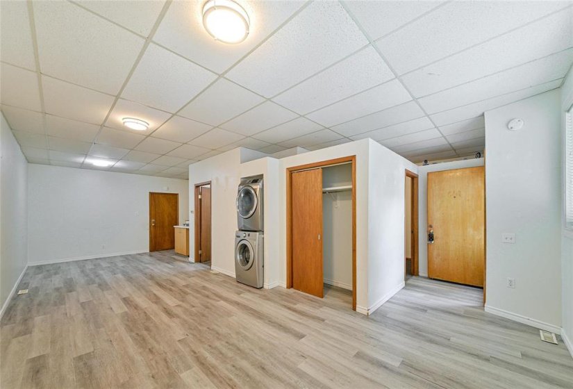 861 Cockburn, 1 Bedroom Bedrooms, 5 Room Rooms,1 BathroomBathrooms,Residential,For Sale,Cockburn,0