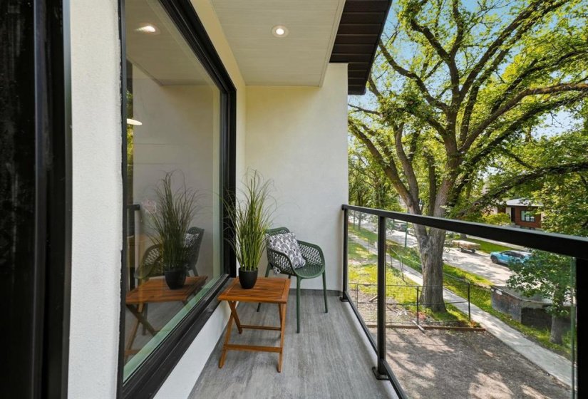 114 Lindsay, 4 Bedroom Bedrooms, 14 Room Rooms,3 BathroomBathrooms,Residential,For Sale,Lindsay,0