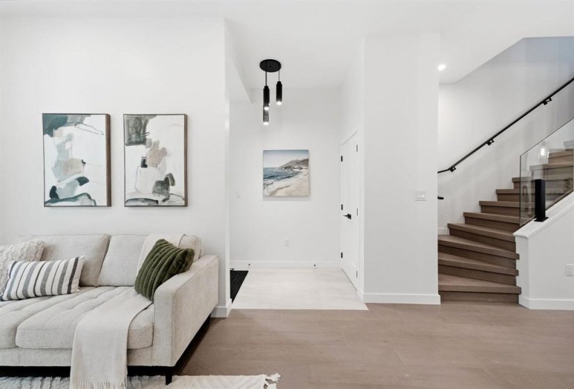 114 Lindsay, 4 Bedroom Bedrooms, 14 Room Rooms,3 BathroomBathrooms,Residential,For Sale,Lindsay,0